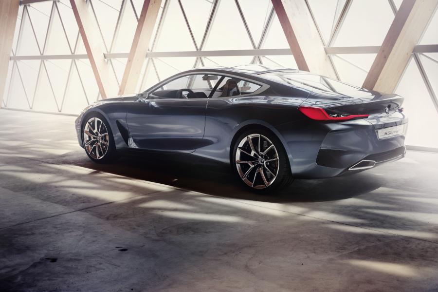  BMW Concept 8-Series 2017 года  (фото 37 из 69)